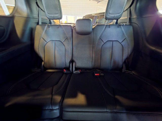 New 2027 Chrysler Pacifica Select AWD/4WD image 16