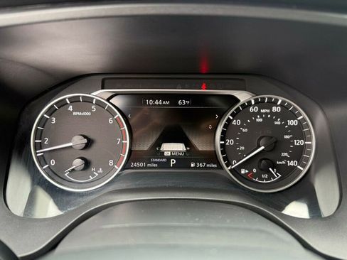 Used 2025 Nissan Rogue SV image 4