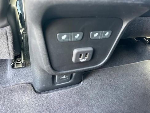 Used 2021 Chevrolet Equinox Premier FWD image 30