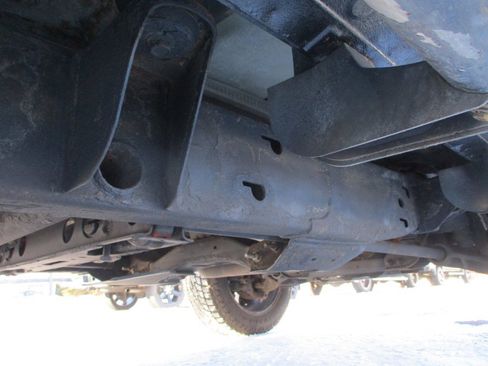 Used 2017 GMC Sierra 2500 SLE w/ SLE Preferred Package image 32