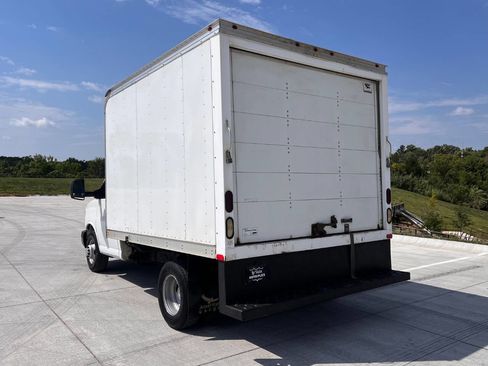 Used 2014 Chevrolet Express 3500 image 8