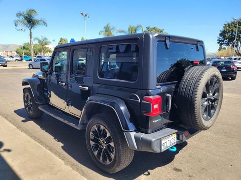 Used 2022 Jeep Wrangler Unlimited Sahara image 5