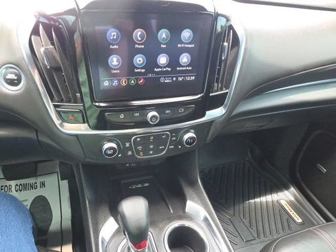 Used 2023 Chevrolet Traverse RS FWD image 11