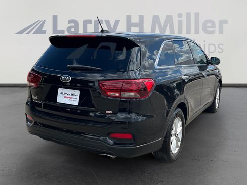 Used 2019 Kia Sorento L FWD image 5