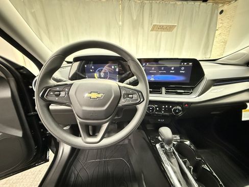 New 2026 Chevrolet Trax LT image 26