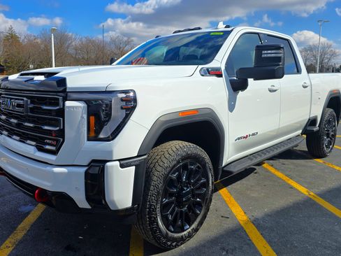 New 2026 GMC Sierra 2500 AT4 w/ AT4 Premium Plus Package image 4