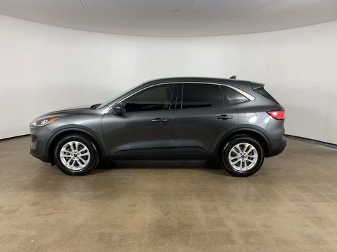 Used 2020 Ford Escape SE image 16