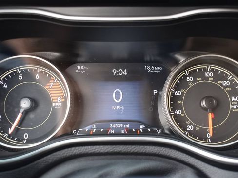 Used 2020 Jeep Cherokee Trailhawk w/ Cold Weather Group AWD/4WD image 10