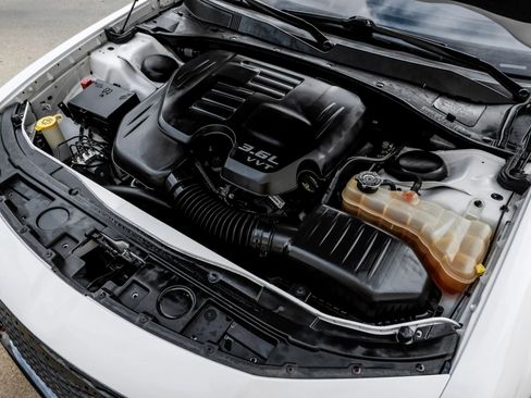 Used 2019 Chrysler 300 S image 52