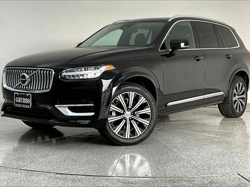 Used 2023 Volvo XC90 B6 Plus image 15
