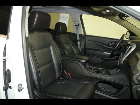 Used 2023 GMC Acadia SLT image 30