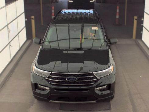 Used 2024 Ford Explorer XLT w/ Equipment Group 202A AWD/4WD image 2