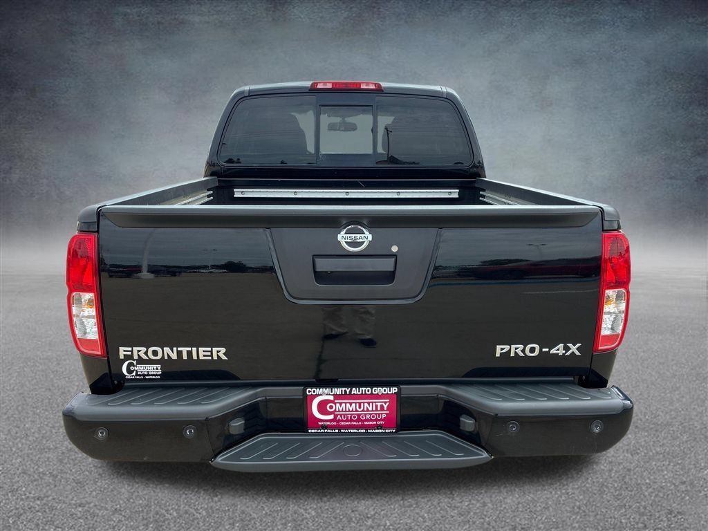 Used 2018 Nissan Frontier PRO-4X AWD/4WD image 4