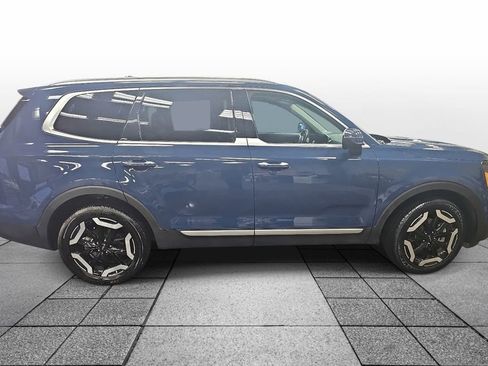 Used 2025 Kia Telluride S FWD image 4