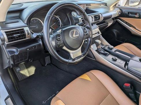 Used 2016 Lexus IS 200t image 9