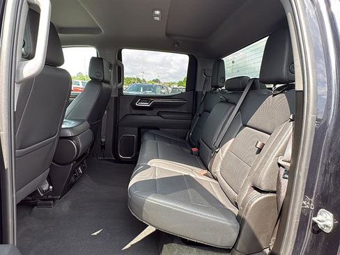 Used 2025 GMC Sierra 1500 SLT AWD/4WD image 16