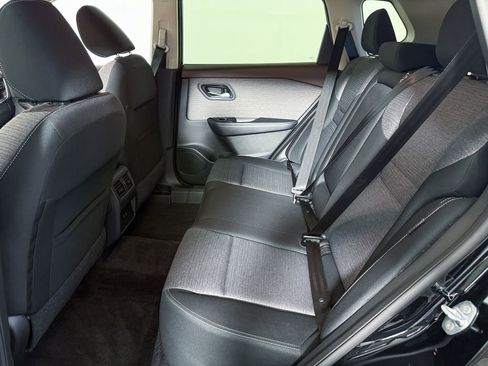 Certified 2022 Nissan Rogue SV image 40