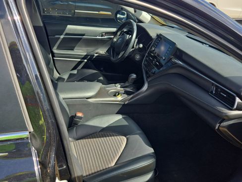 Used 2021 Toyota Camry SE image 13