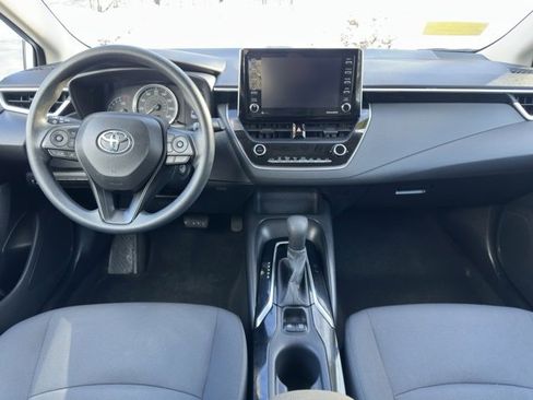 Used 2021 Toyota Corolla LE w/ Carpet Mat Package (TMS) image 22