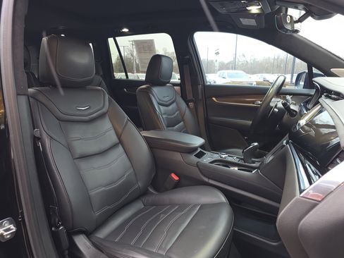 Used 2023 Cadillac XT6 Sport w/ Platinum Package image 33