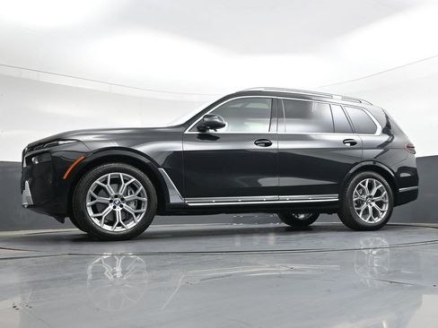 Used 2026 BMW X7 xDrive40i AWD/4WD image 36
