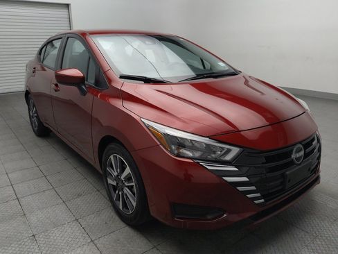 Used 2025 Nissan Versa SV FWD image 13