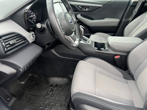 Used 2022 Subaru Outback Premium image 16