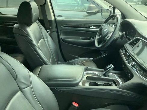 Used 2021 Buick Enclave Avenir w/ Avenir Technology Package image 5