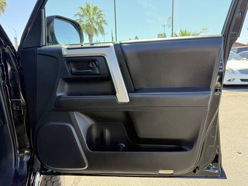 Used 2010 Toyota 4Runner Limited AWD/4WD image 14
