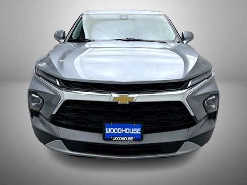 Used 2025 Chevrolet Blazer LT image 2