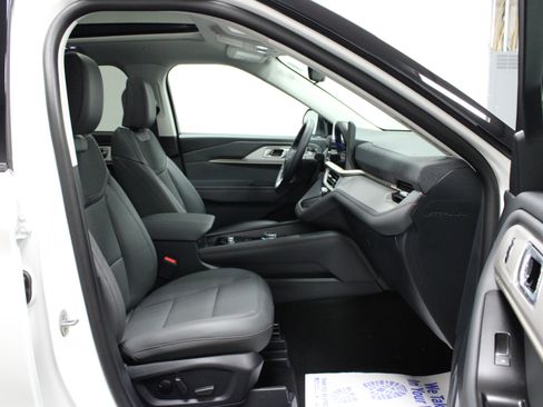 New 2026 Ford Explorer Active w/ Active Comfort Package image 17
