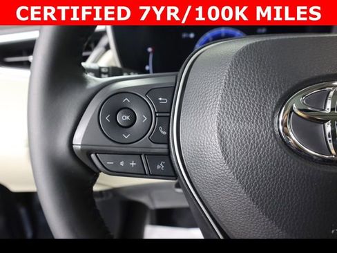 Used 2024 Toyota Corolla Cross XLE w/ Convenience Package image 20