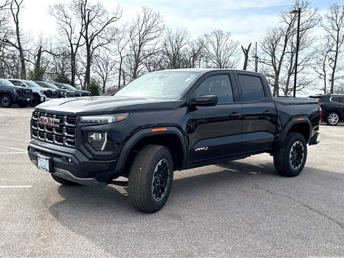 New 2026 GMC Canyon AT4 w/ AT4 Premium Package image 4