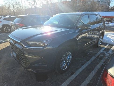 Used 2024 Toyota Grand Highlander Platinum image 12