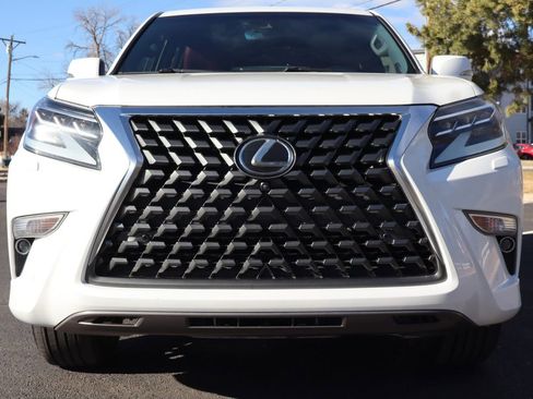 Used 2022 Lexus GX 460 Luxury w/ Off Road Package image 13