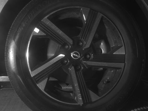 Used 2025 Nissan Sentra SV image 15