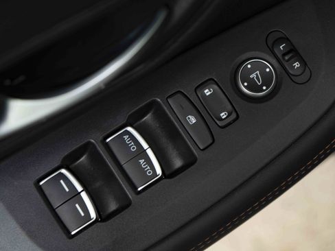 Certified 2024 Honda HR-V Sport image 38