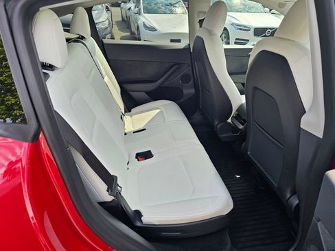 Used 2023 Tesla Model Y Long Range AWD/4WD image 27