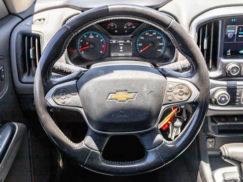 Used 2015 Chevrolet Colorado LT w/ LT Convenience Package RWD image 12