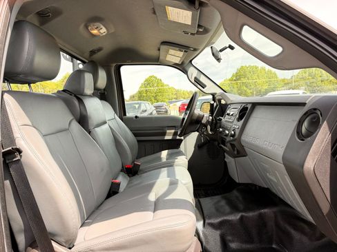Used 2016 Ford F350 2WD Regular Cab Super Duty image 26