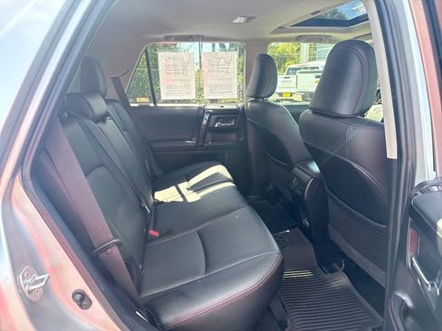 Used 2021 Toyota 4Runner TRD Off-Road Premium w/ Moonroof Package AWD/4WD image 10
