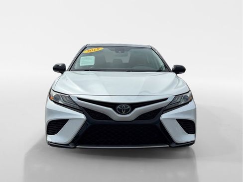 Used 2019 Toyota Camry XSE w/ Navigation Package image 9