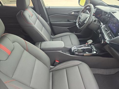 New 2026 Chevrolet Trax RS w/ Driver Confidence Package FWD image 10