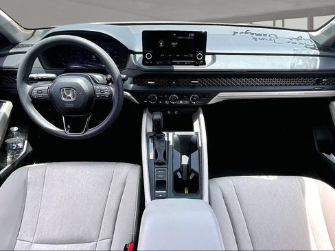 Used 2025 Honda Accord SE image 7