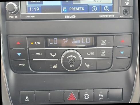 Used 2012 Jeep Grand Cherokee Laredo AWD/4WD image 28