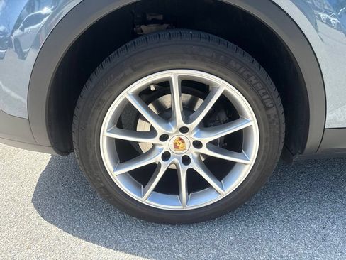 Used 2020 Porsche Cayenne AWD/4WD image 11
