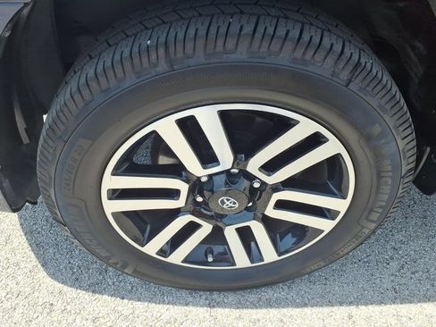 Used 2023 Toyota 4Runner Limited AWD/4WD image 5