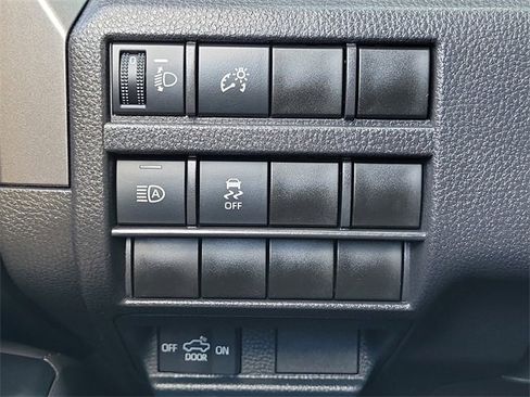 Used 2025 Toyota Tacoma TRD Sport image 18