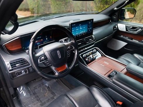 Used 2023 Lincoln Navigator Reserve w/ Equipment Group 201A image 24