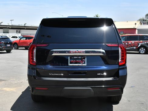 Used 2024 GMC Yukon SLE AWD/4WD image 7